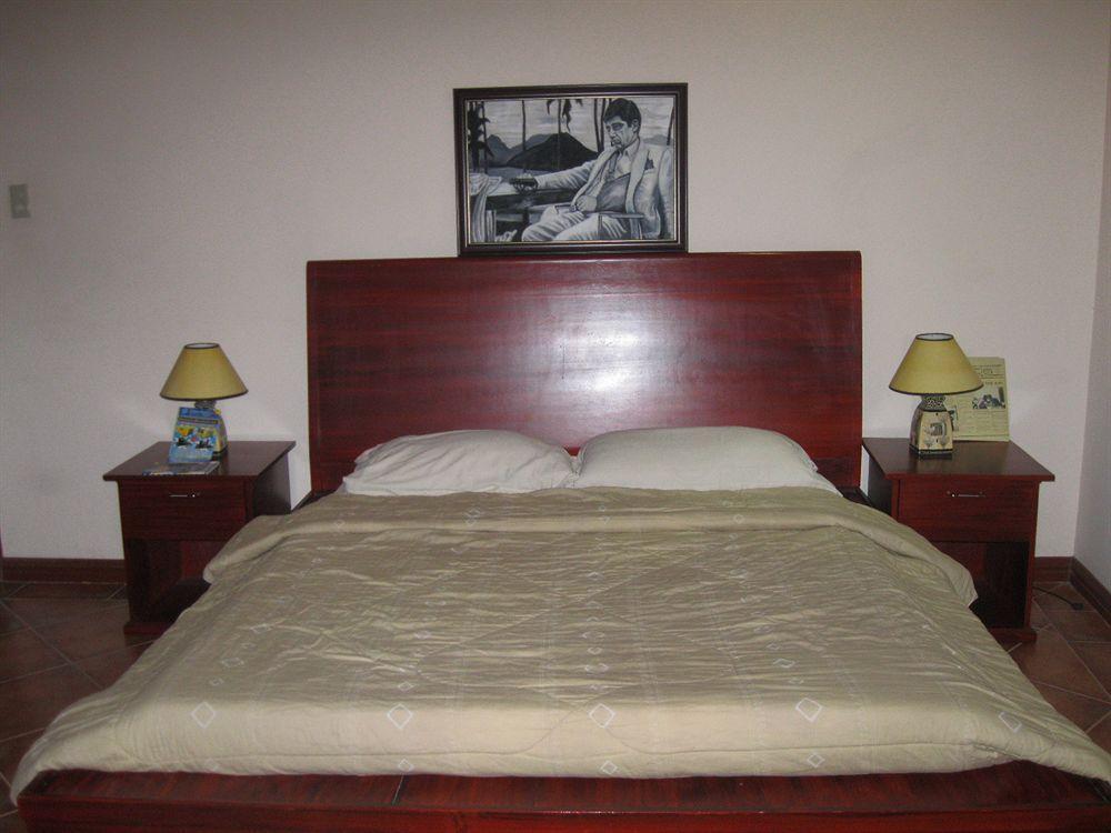 Red Tulip Hotel Angeles Ngoại thất bức ảnh