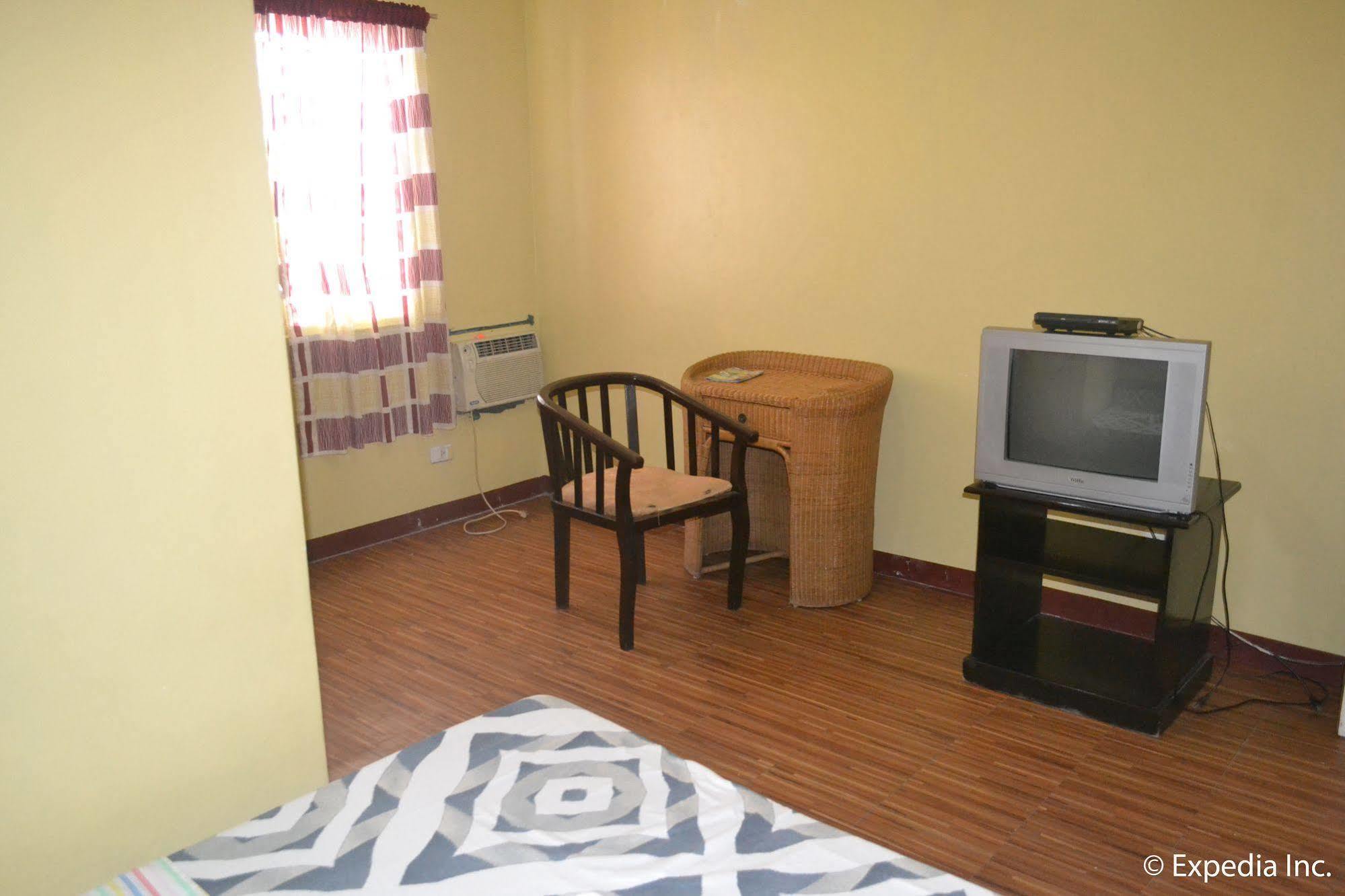 Red Tulip Hotel Angeles Ngoại thất bức ảnh